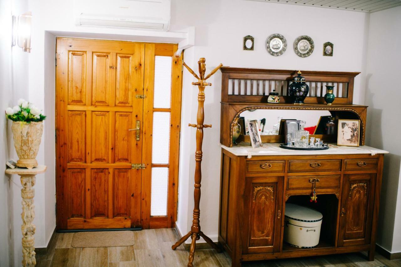 Apartment Antique
